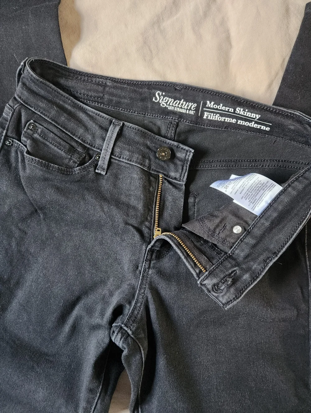 Levi Strauss Signature Women’s Modern Skinny Jeans - Size 6 - Picture 9 of 12